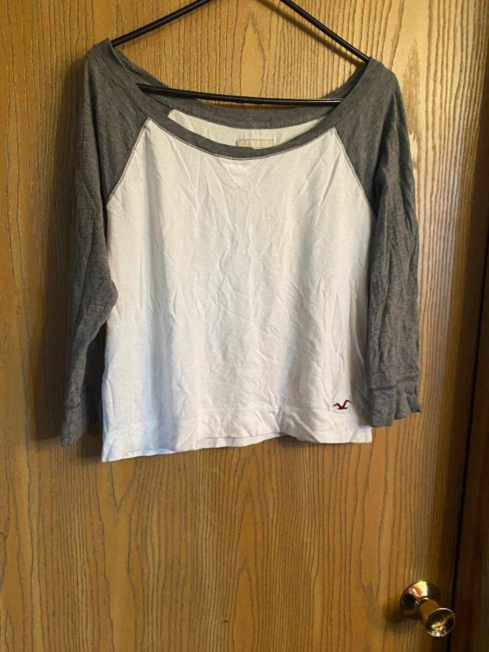Hollister Women's long sleeve crop shirt, size M, grey & white
